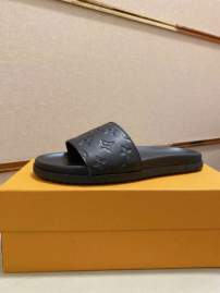 Picture of Louis Vuitton Slippers _SKULVsz38-44hnh03131038